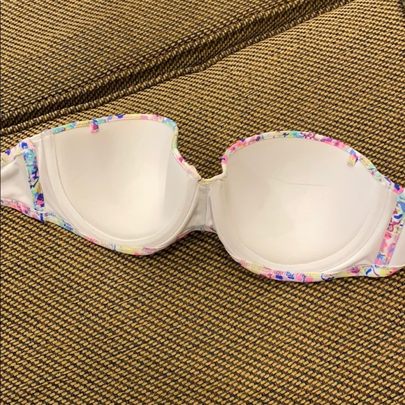 Victoria’s Secret Swim Top - Picture 2 of 3